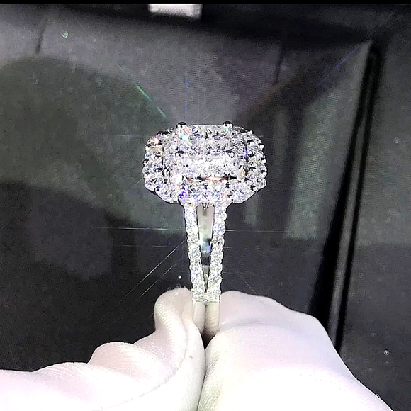 Zircon Decor Ring - Picture 2 of 7